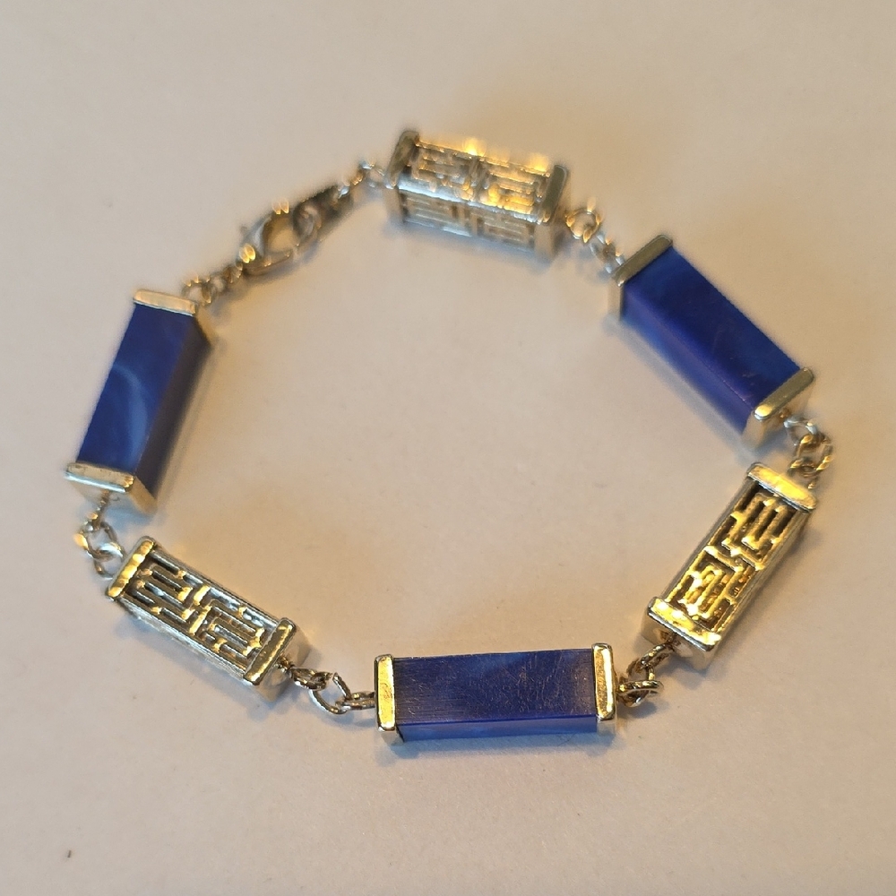 Vintage Gilt 1980 Bracelet Made With Faux Lapis Lazuli 7.5 Inches Long